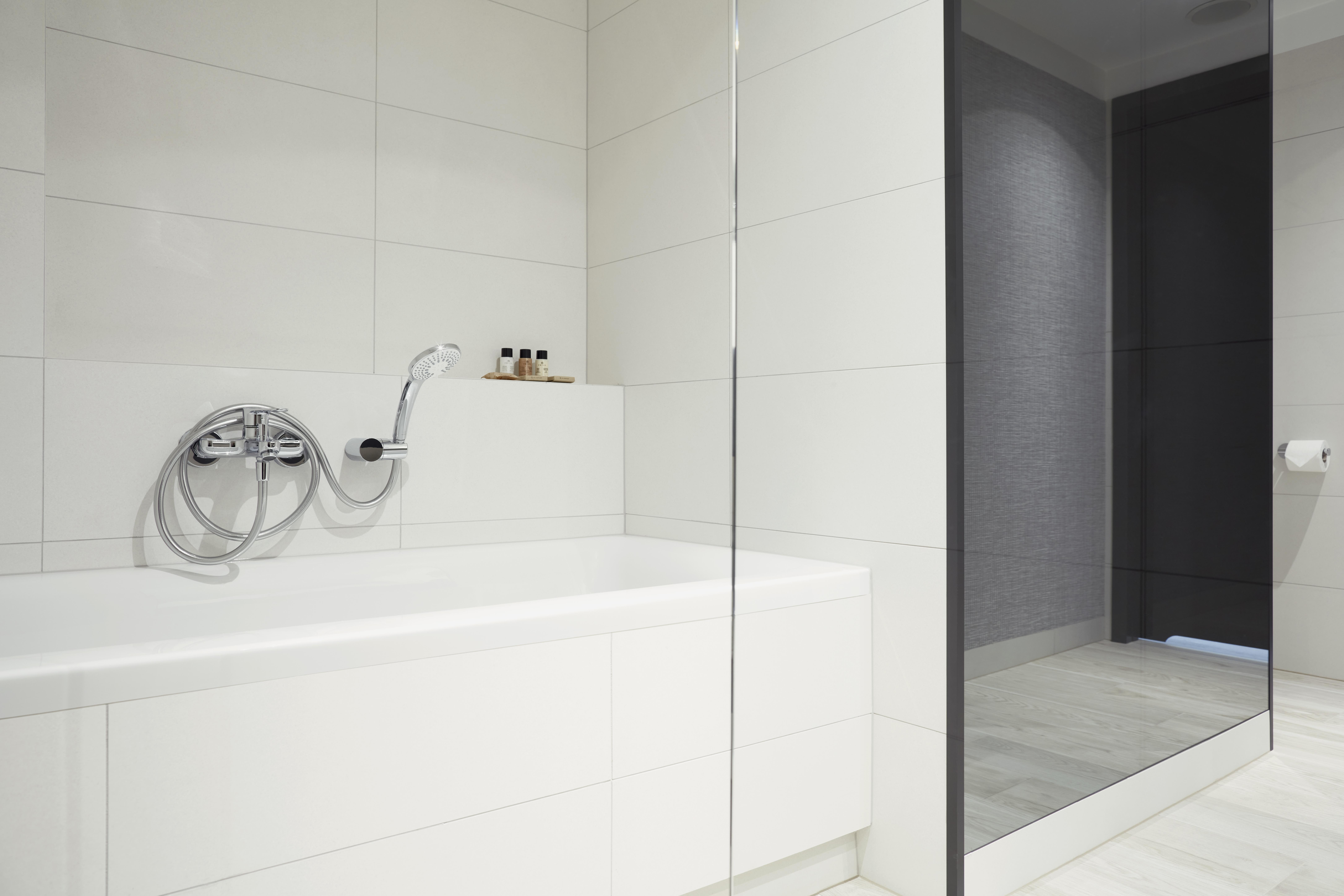 Q Hotel Plus Wroclaw Bielany Bielany Wroclawskie Exterior photo