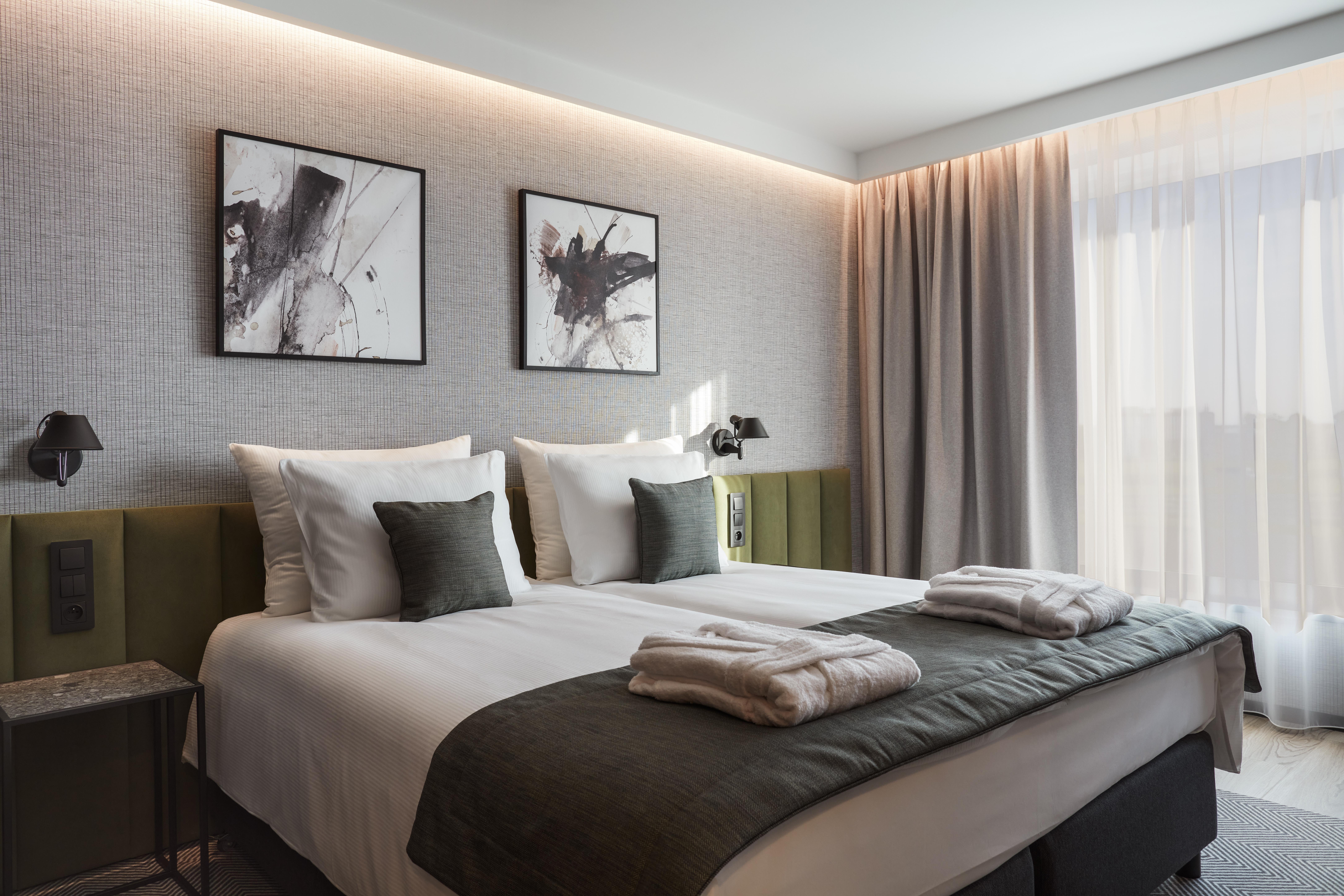 Q Hotel Plus Wroclaw Bielany Bielany Wroclawskie Exterior photo