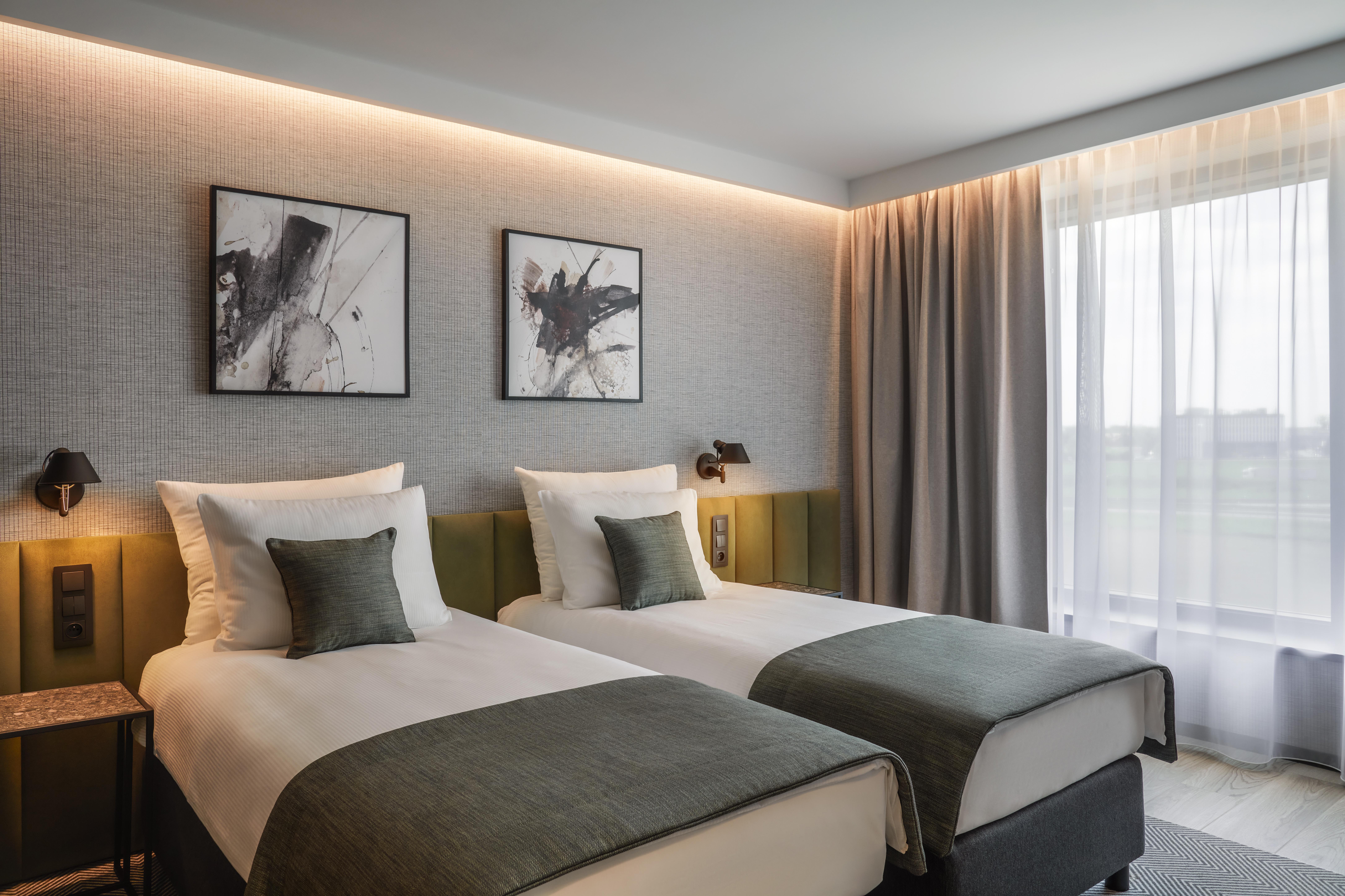 Q Hotel Plus Wroclaw Bielany Bielany Wroclawskie Exterior photo