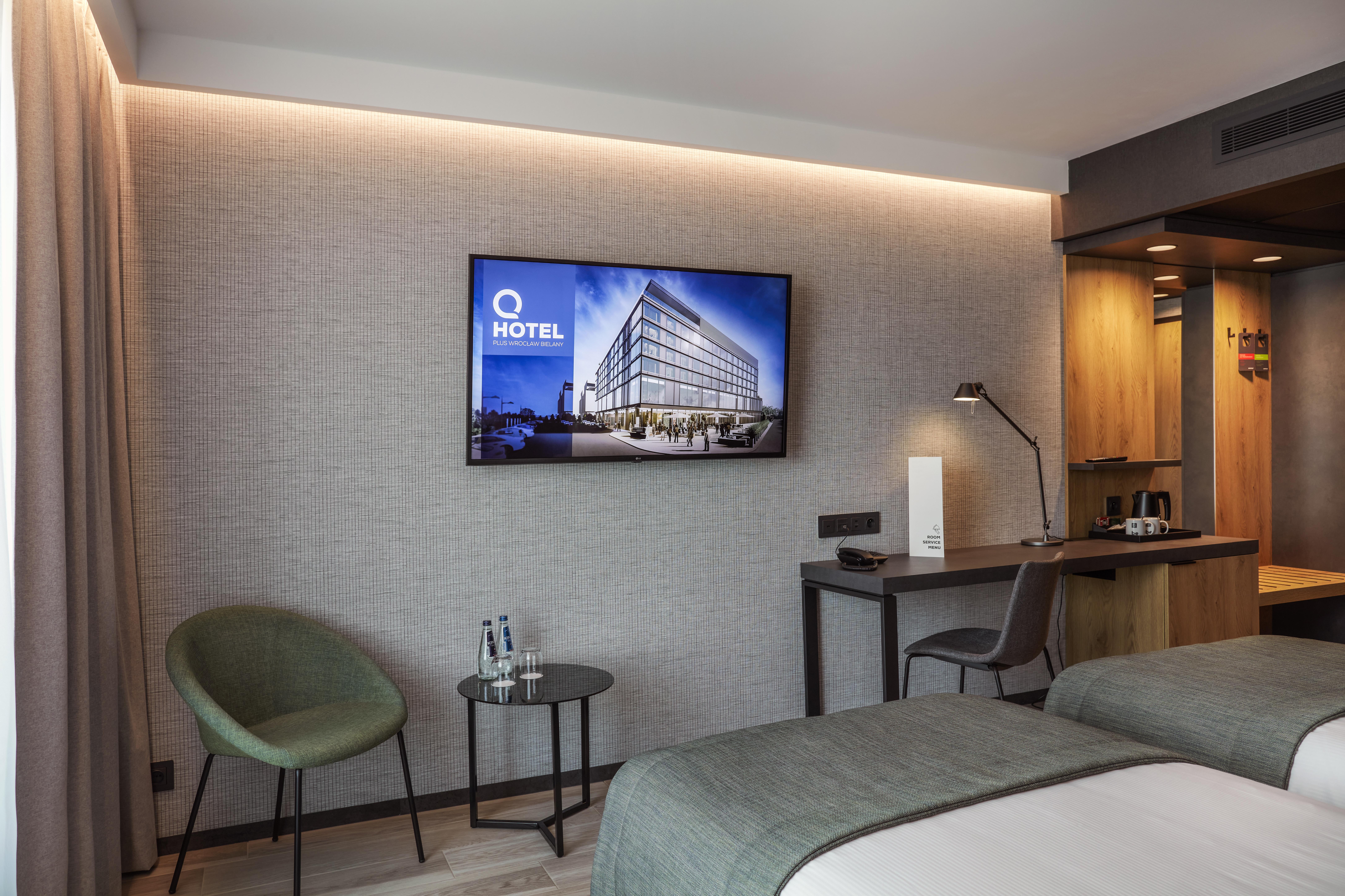 Q Hotel Plus Wroclaw Bielany Bielany Wroclawskie Exterior photo