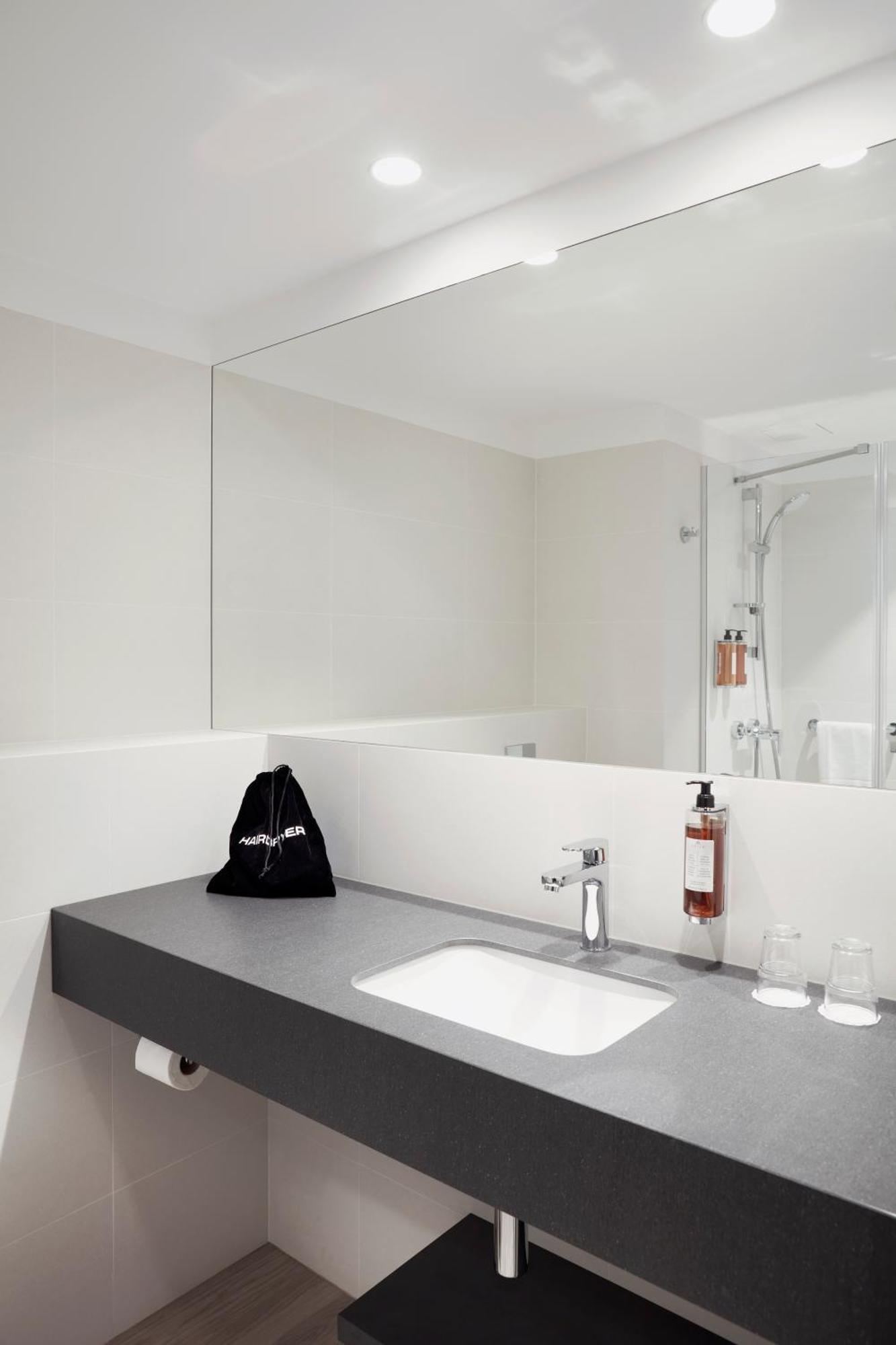 Q Hotel Plus Wroclaw Bielany Bielany Wroclawskie Exterior photo